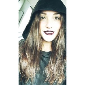 Meet your Posher, Briana